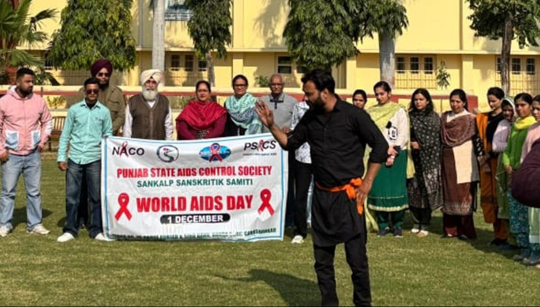 Khalsa College organizes 'Street Play' to prevent AIDS